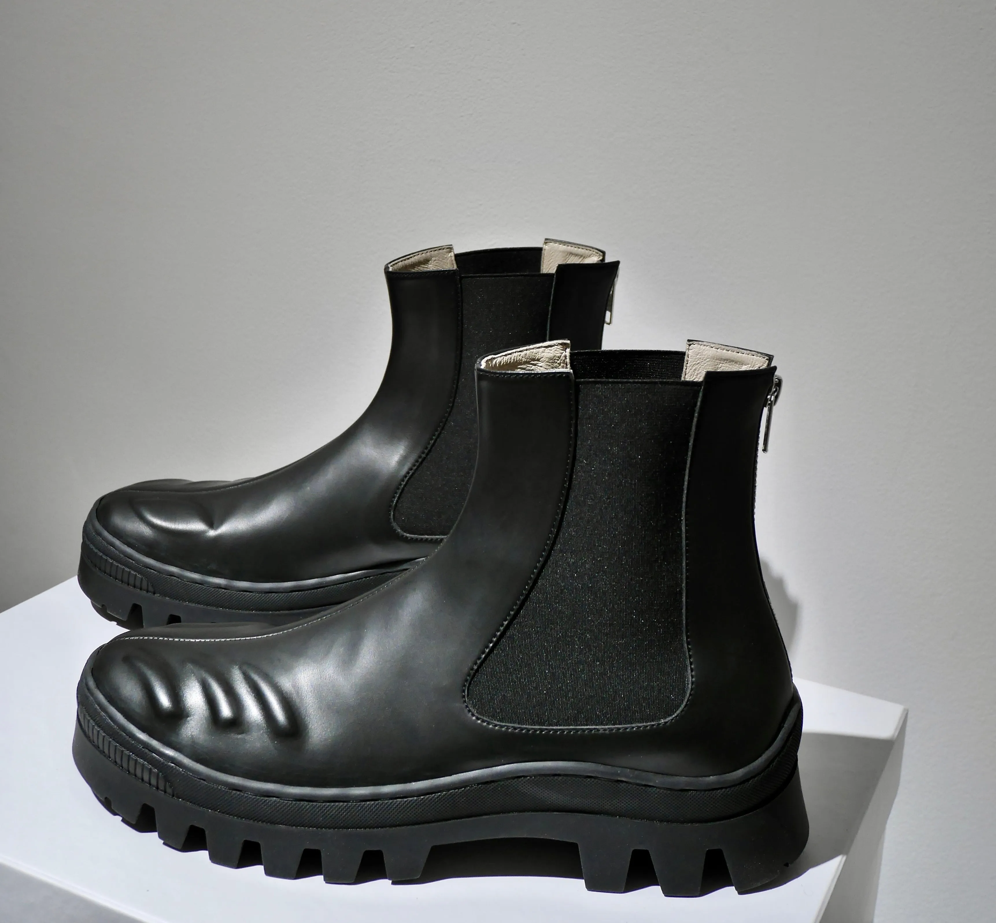 Alien Chelsea Boots