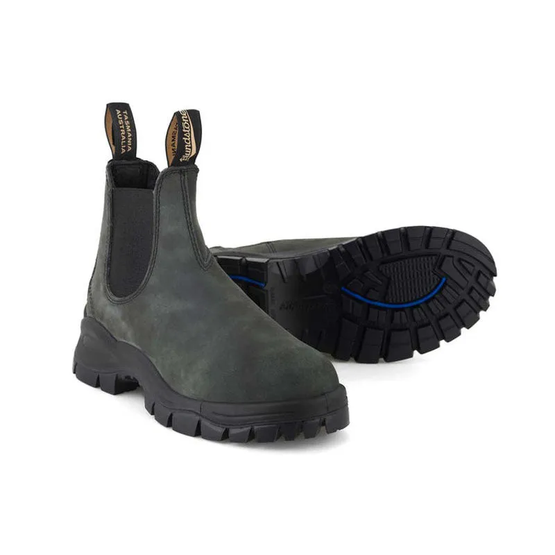 BLUNDSTONE 2238 Leather Boots in Rustic Black