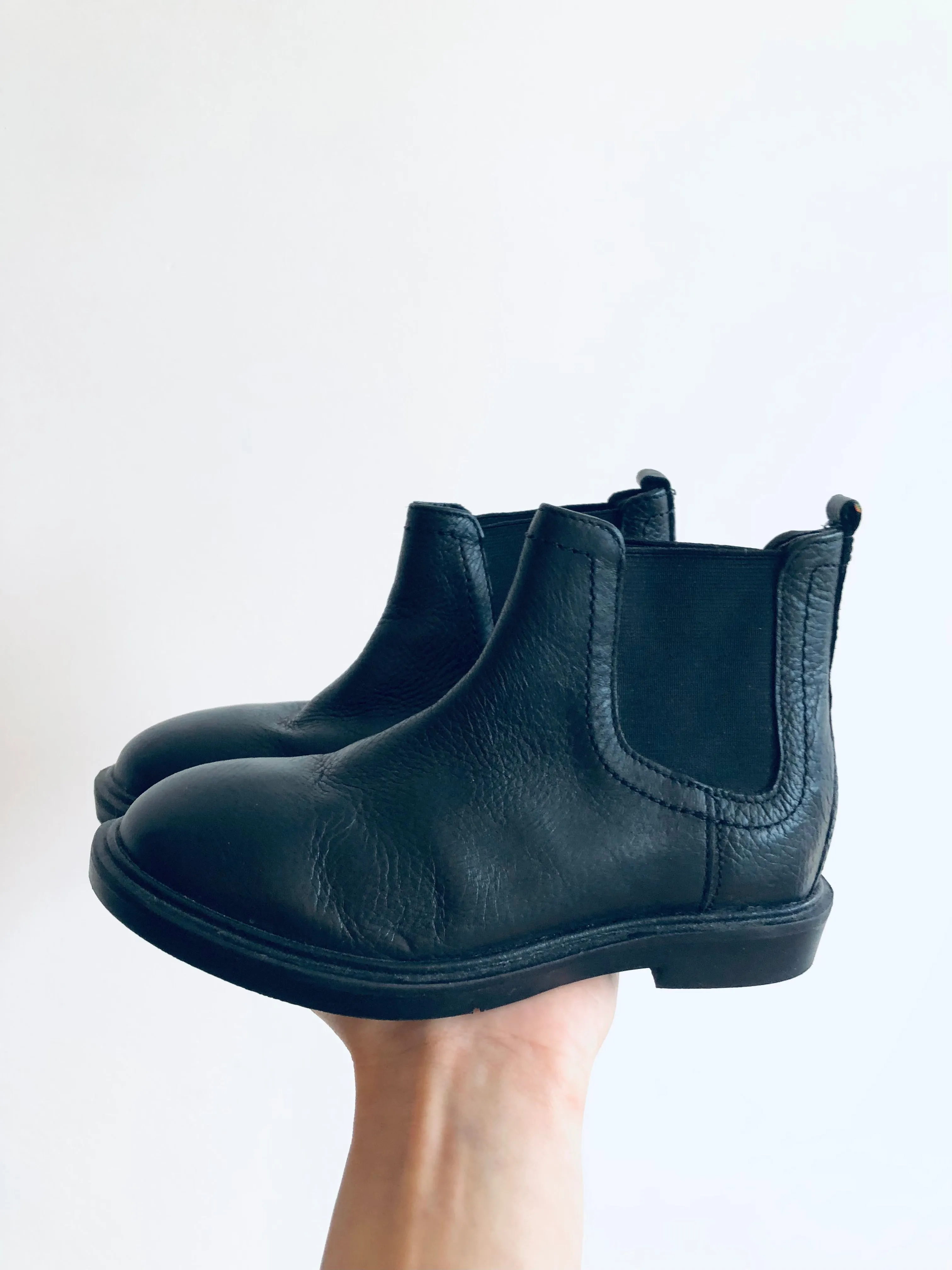 Chelsea Boots // 11.5 Kid