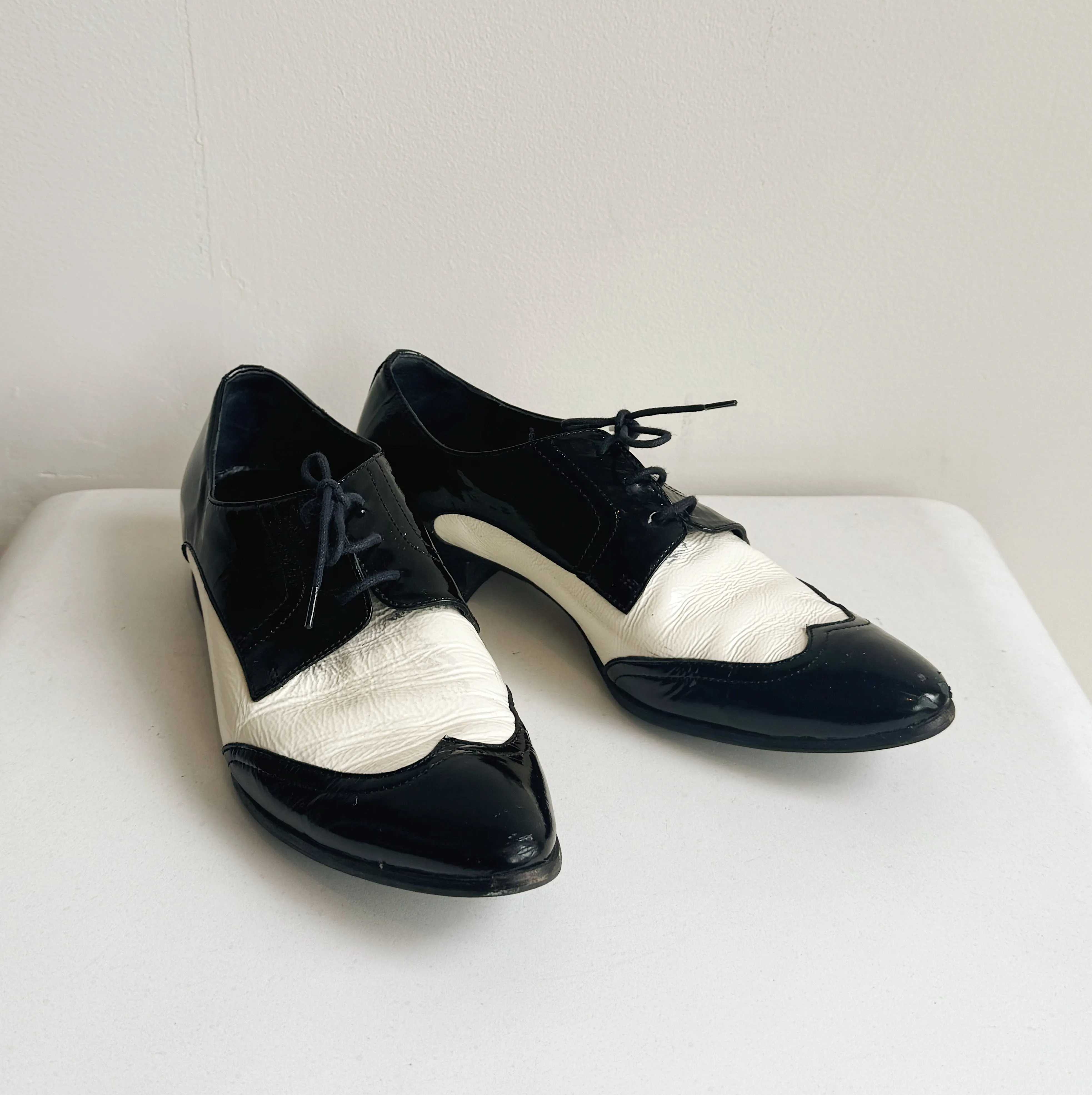 Cream   Black Patent Leather Oxford Loafers | Size 8