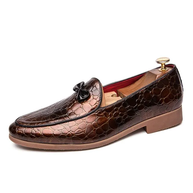 Fashion outdoor Leather Mens Shoes Casual Luxury Brand Men Loafers Breathable Driving Shoes Slip on Moccasins Men Big Size 38-47