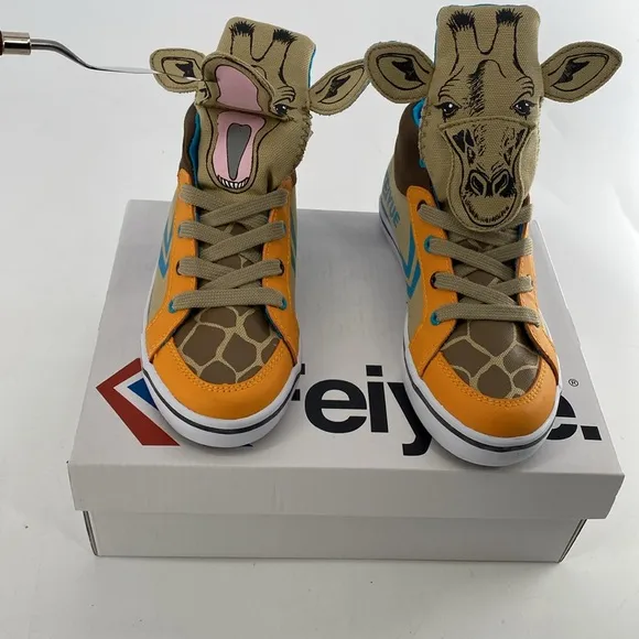 Feiyue Delta Mid‎ Animal (Giraffe) Hi Top Sneakers Little Boy Youth Sz 1