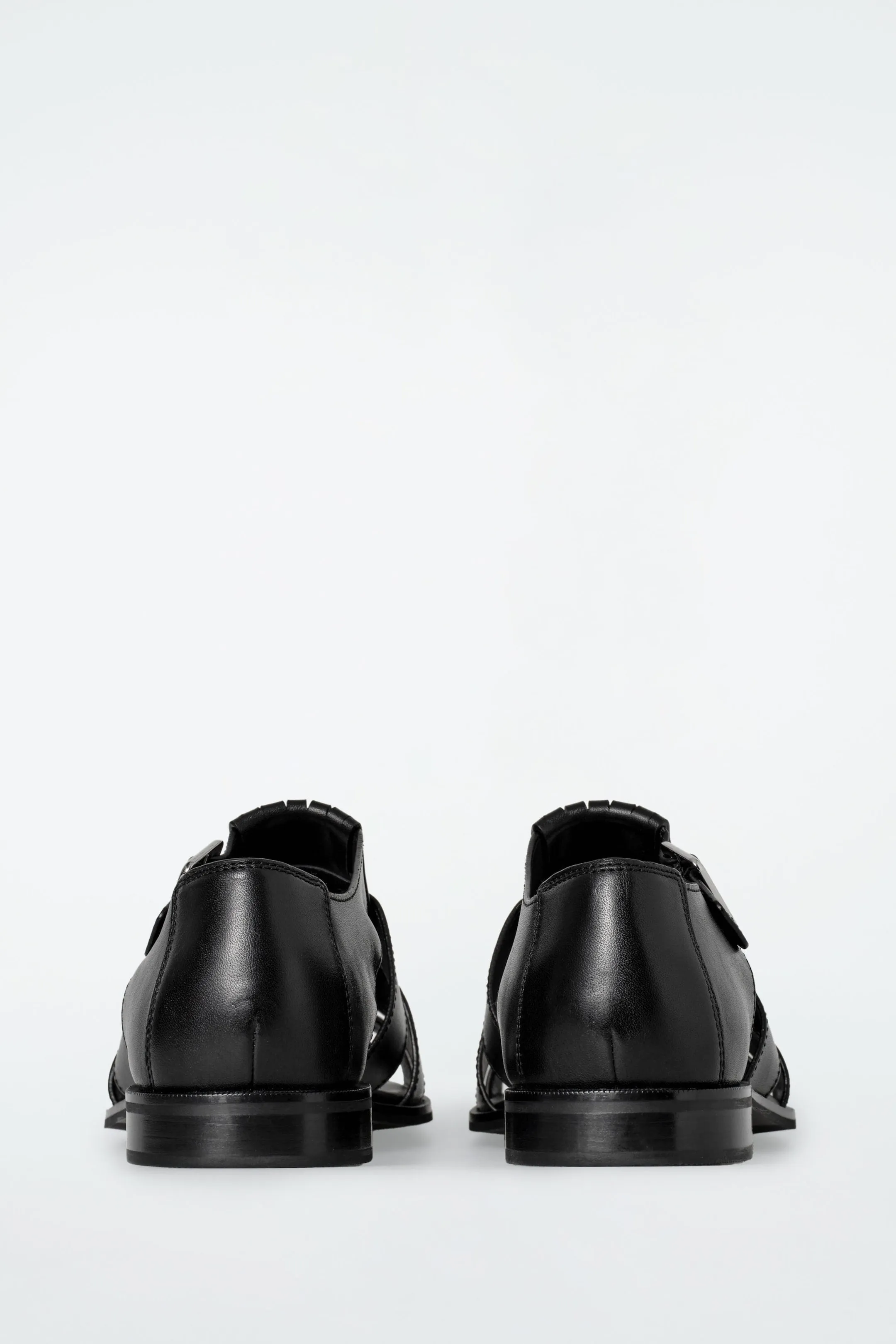 Leather fisherman sandals