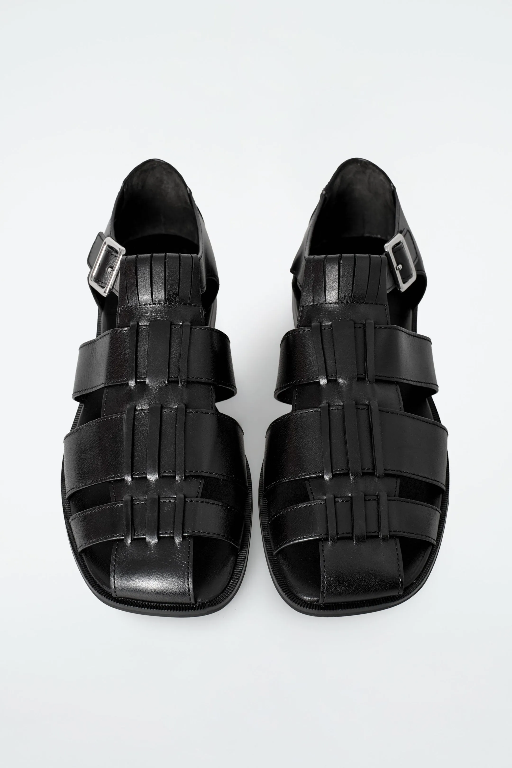 Leather fisherman sandals