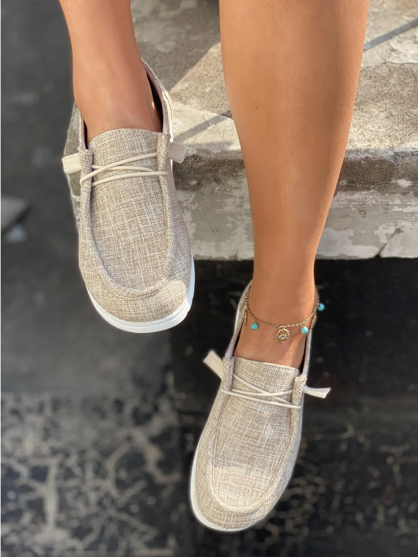 Minimalist Lace-up Front Sneakers - Apricot