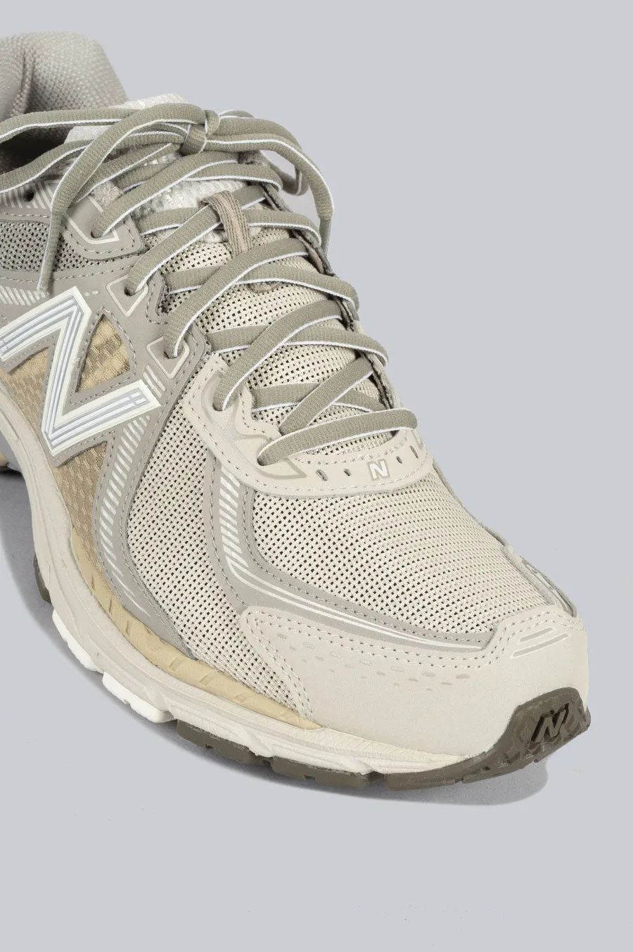 NEW BALANCE 860 V2 EARTH MARS