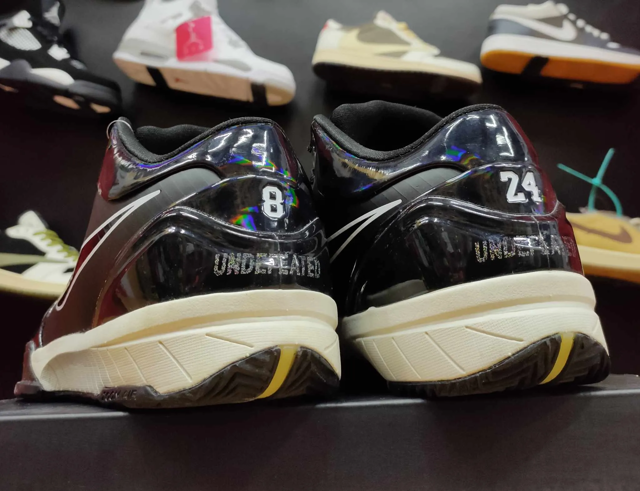 NikeUndefeated x Kobe4"Black Mamba"
