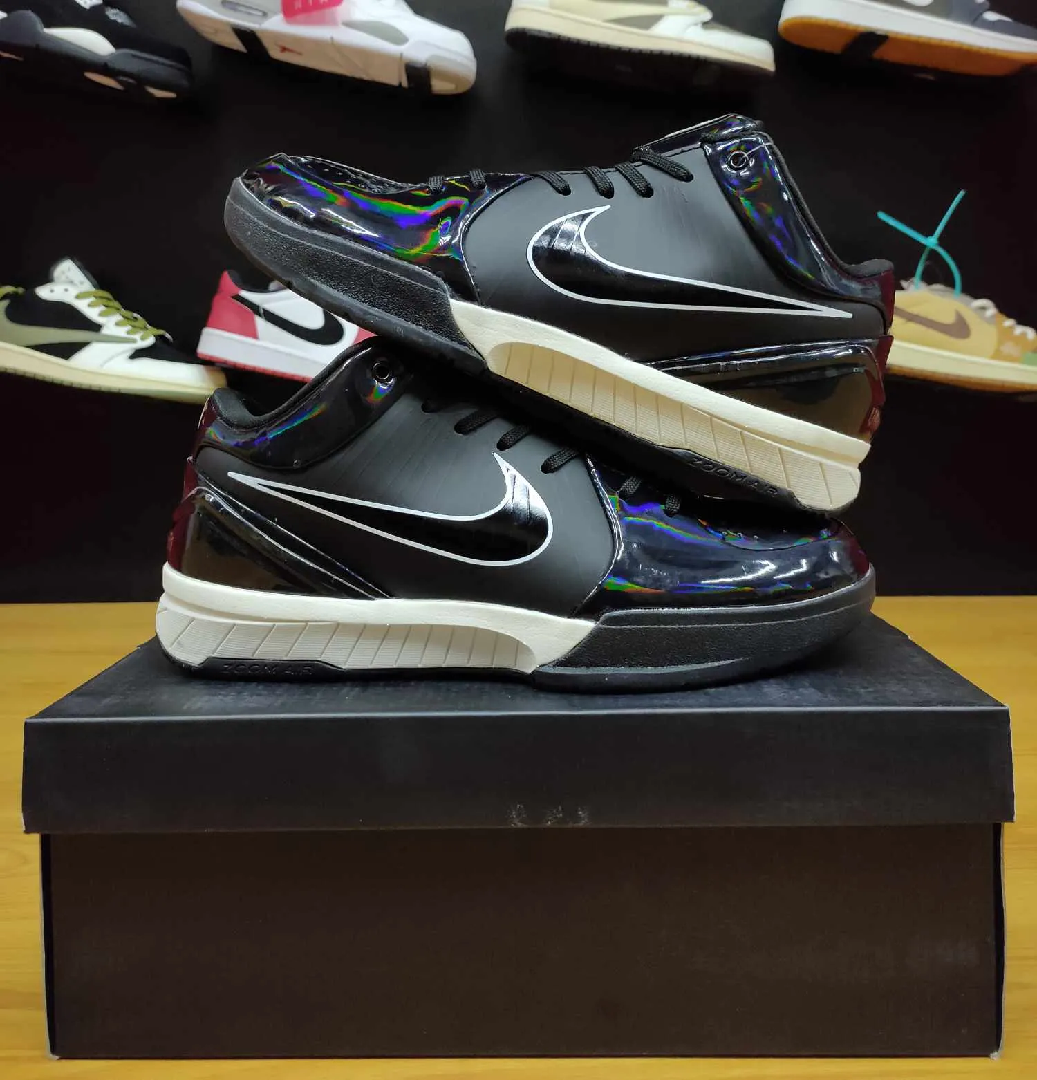 NikeUndefeated x Kobe4"Black Mamba"