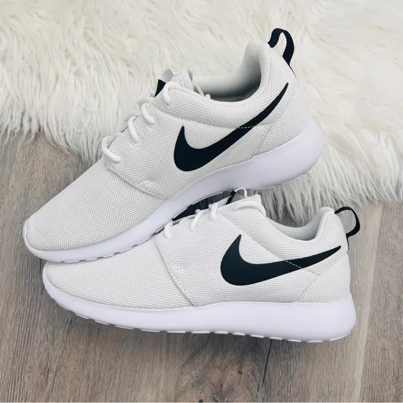 NWT Nike Roshe One Women’s Shoes