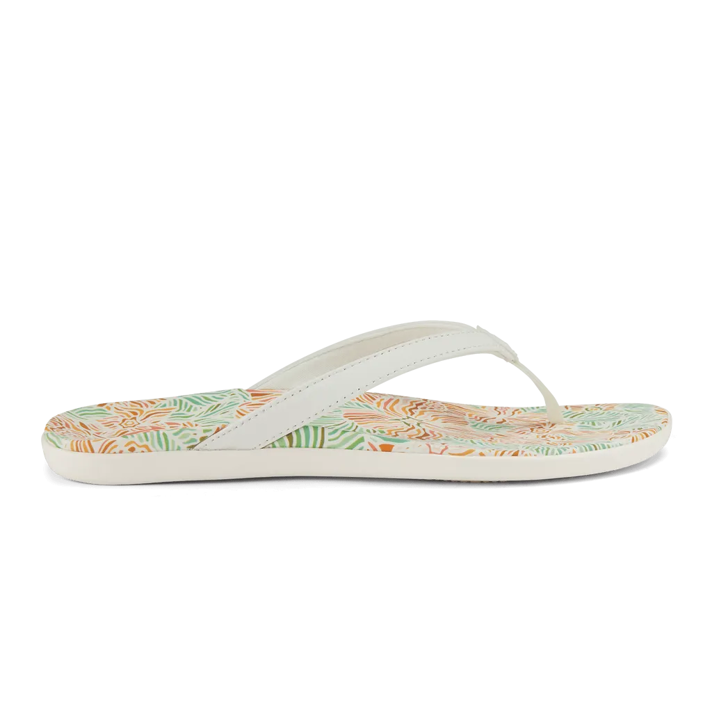 OluKai Women's Ho'opio Hau Beach Sandals