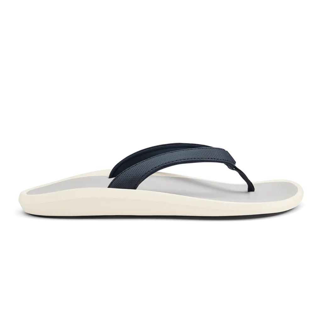 OluKai Women's Pi'oe Beach Sandal