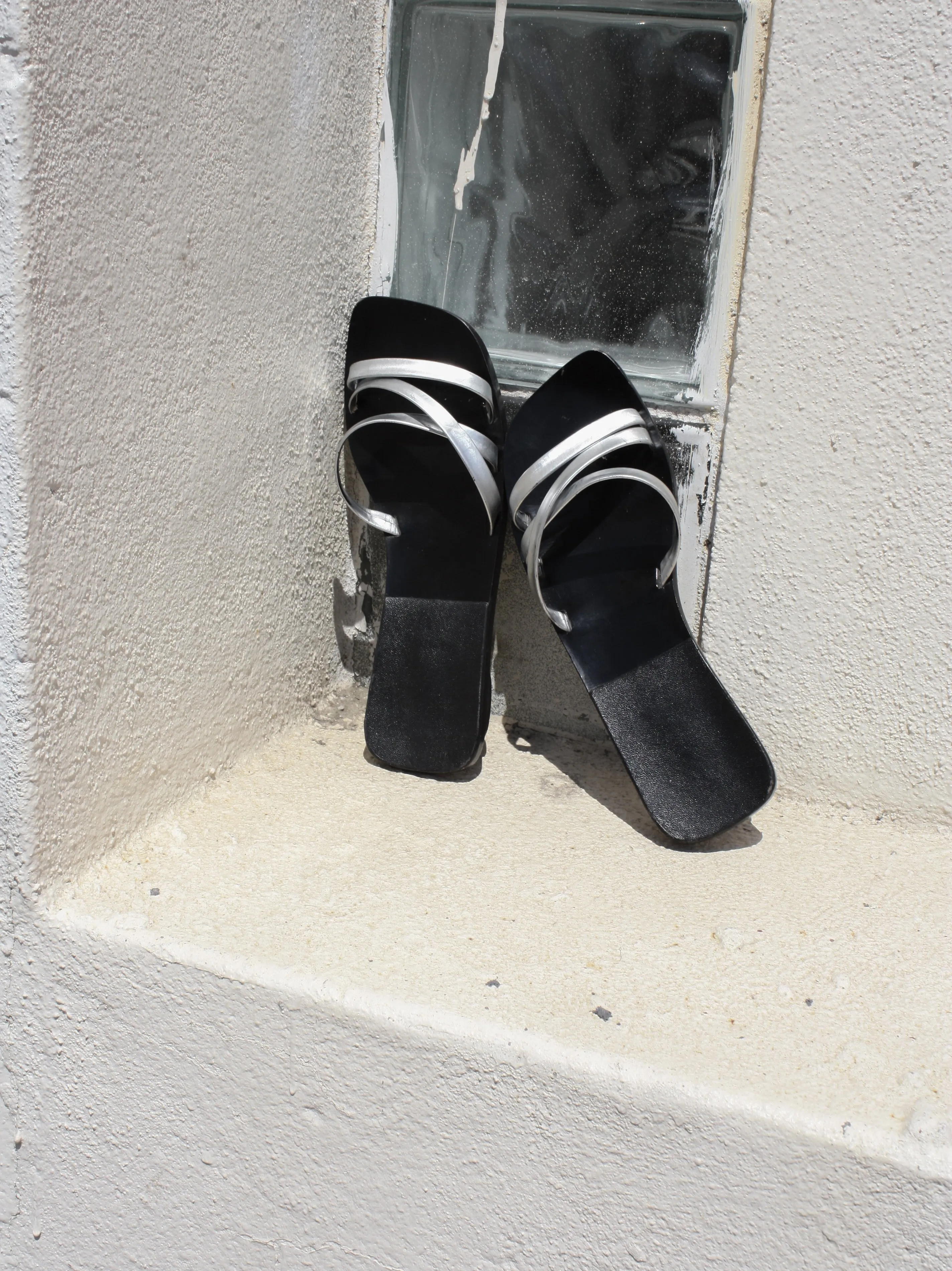 Silver Minimalist Sandals (7.5)