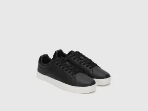 Solid Pattern Lace-Up Sneakers