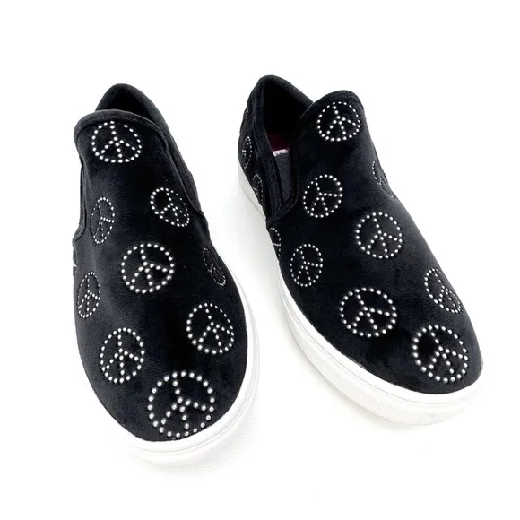 Steve Madden Sneakers Black Velvet Peace Sign Women’s Size 5 = Kids Size 3 New