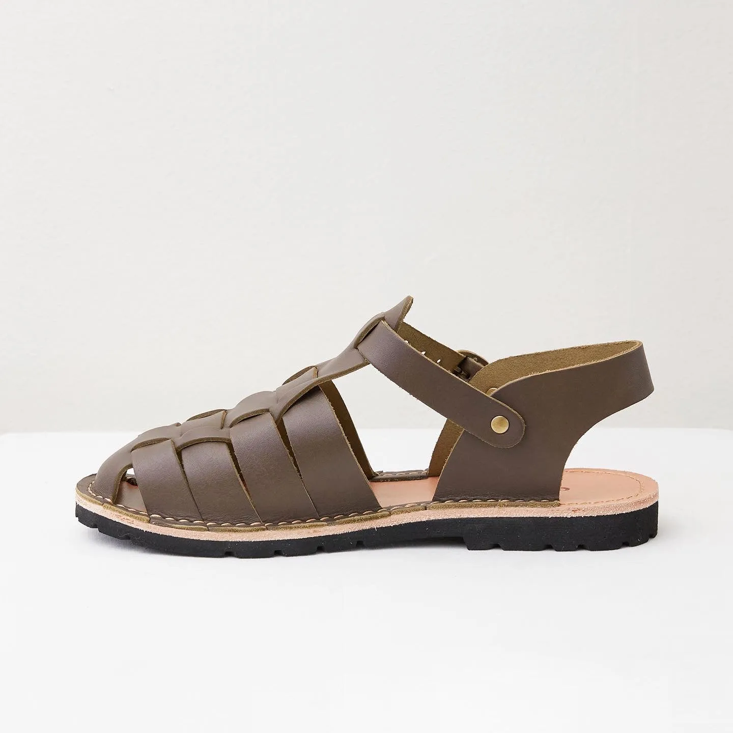 TEAK SANDALS - OLIVE