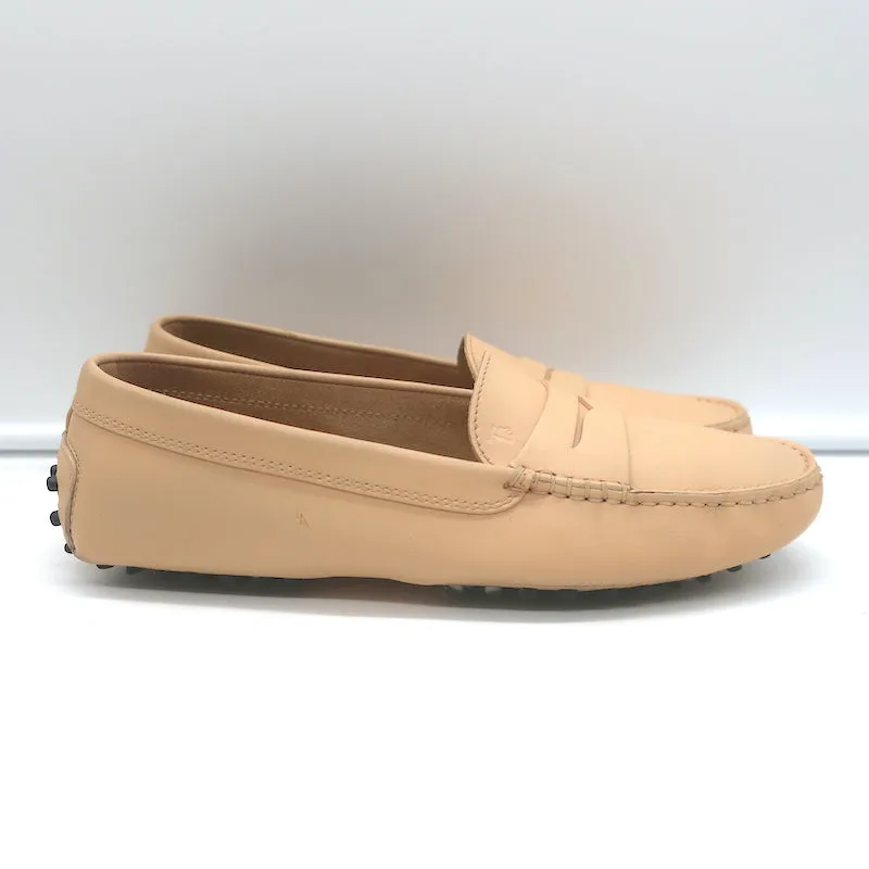 Tod's City Gommino Driving Shoes Nude Leather Size 39 Flat Penny Loafers