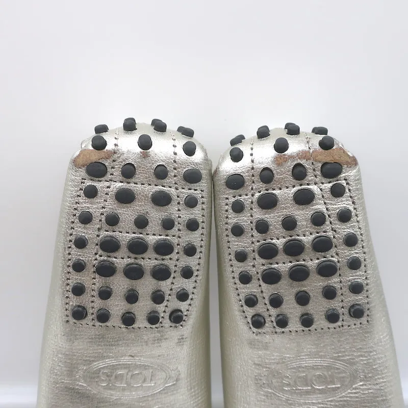 Tod's Gommino Penny Loafers Silver Metallic Leather Size 38.5 Flat Driving Shoes