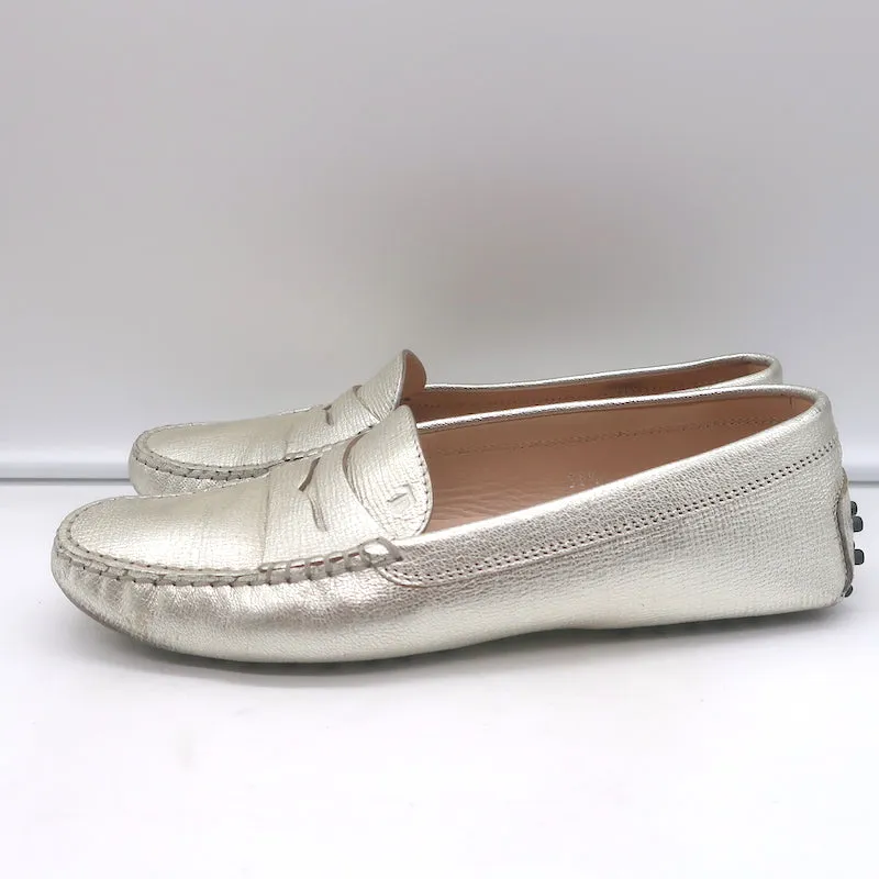 Tod's Gommino Penny Loafers Silver Metallic Leather Size 38.5 Flat Driving Shoes