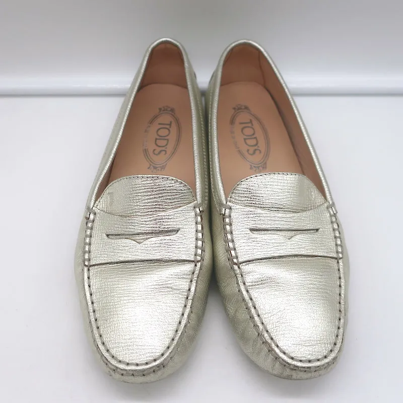 Tod's Gommino Penny Loafers Silver Metallic Leather Size 38.5 Flat Driving Shoes