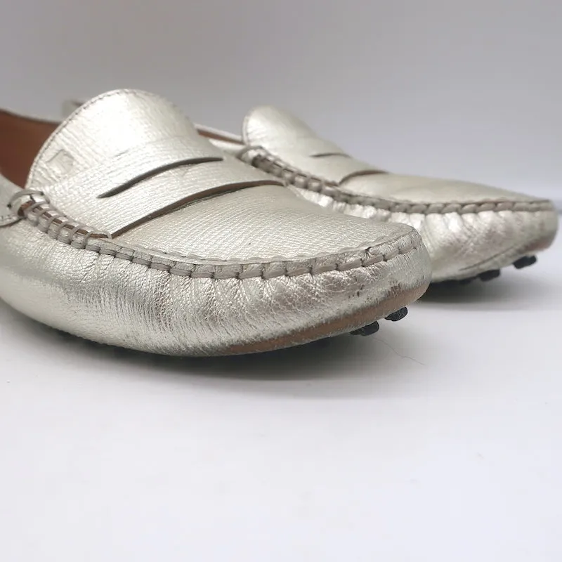 Tod's Gommino Penny Loafers Silver Metallic Leather Size 38.5 Flat Driving Shoes