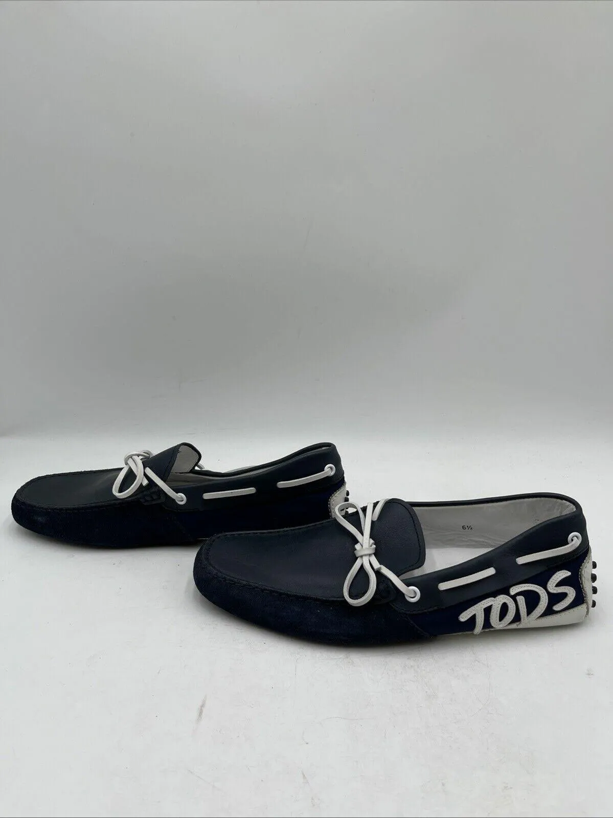 TOD’S Navy/White Leather Round Toe Slip On Driving Loafers, Mens Size 6.5 - Very Good