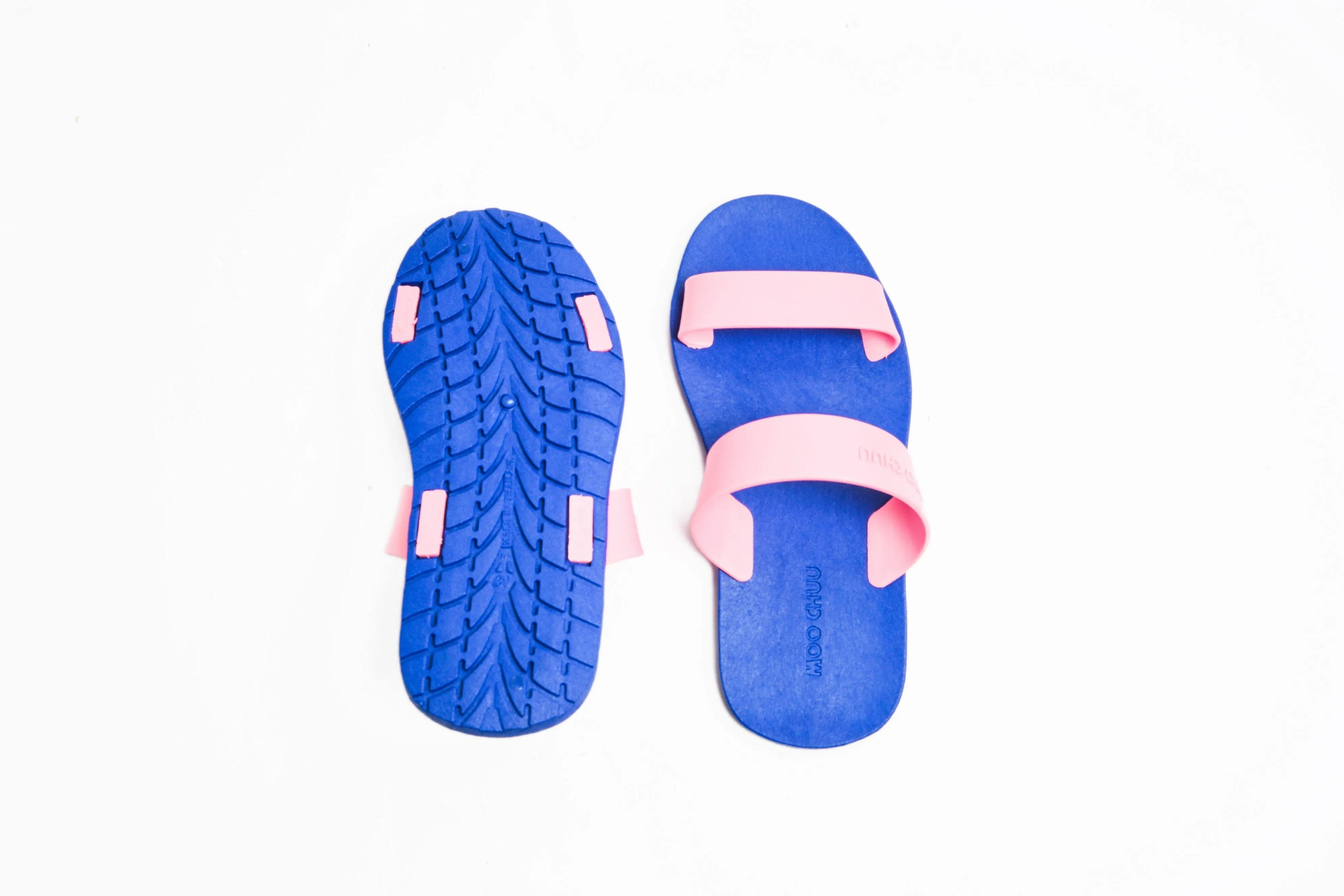 Twin Blue Sole Light Pink Strap