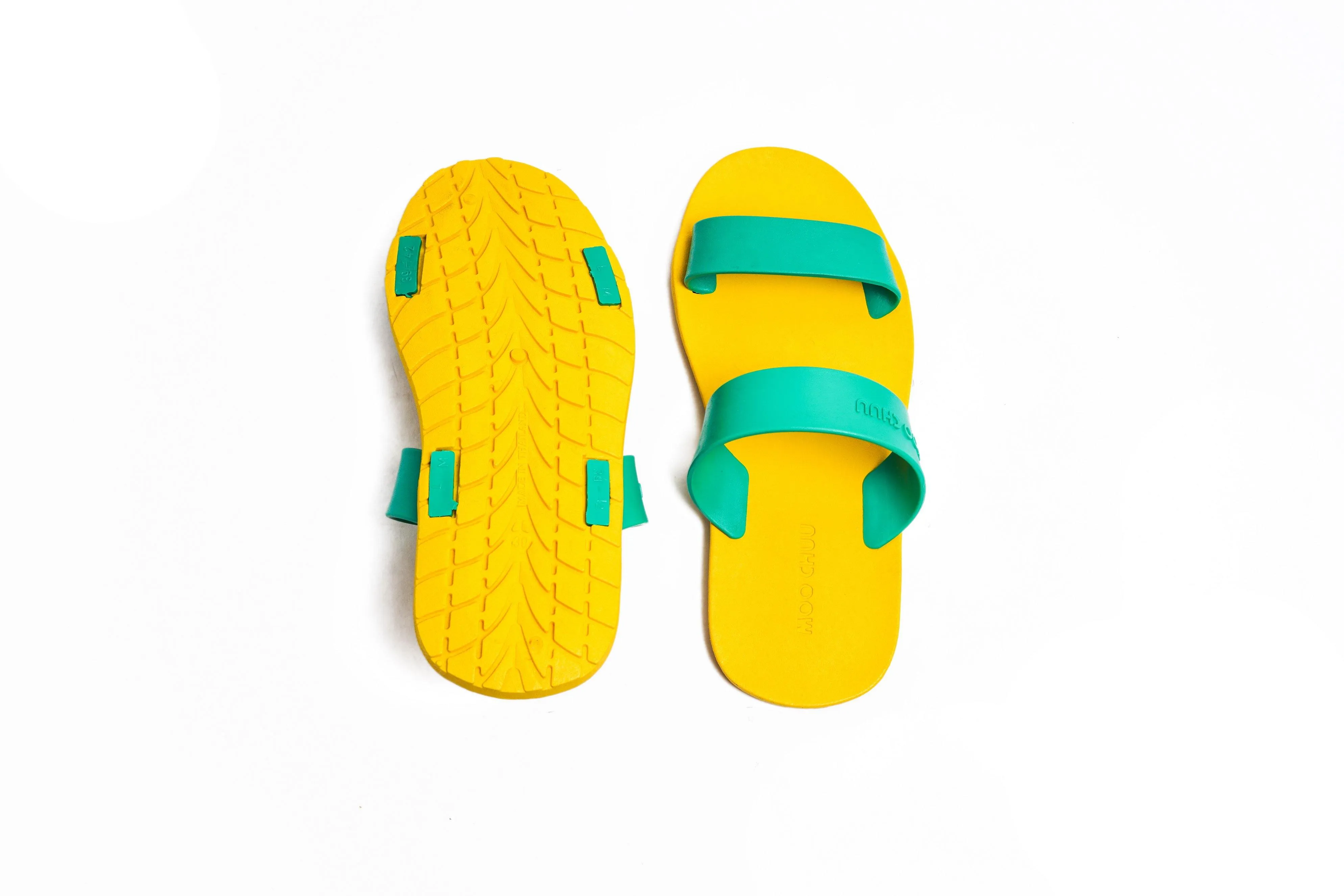 Twin Yellow Sole Green Strap