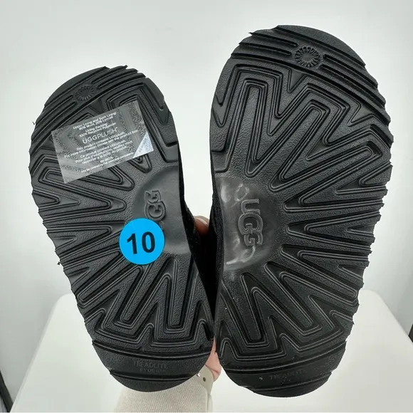 Ugg Nuemel Snapback Chukka Plush Boots Black #1130757T Toddler Boys Size 10 NWOT