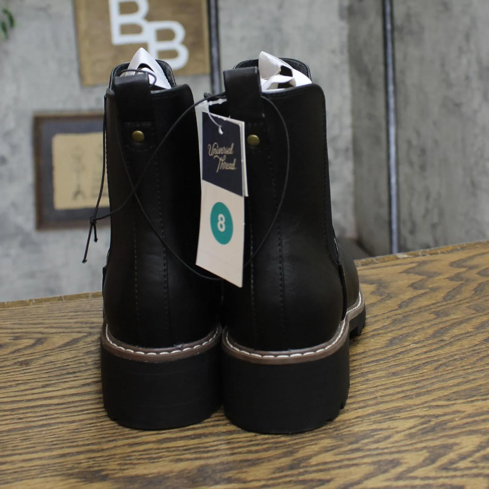 Universal Thread Womens Celina Chelsea Boots with Memory Foam Insole Black 8M